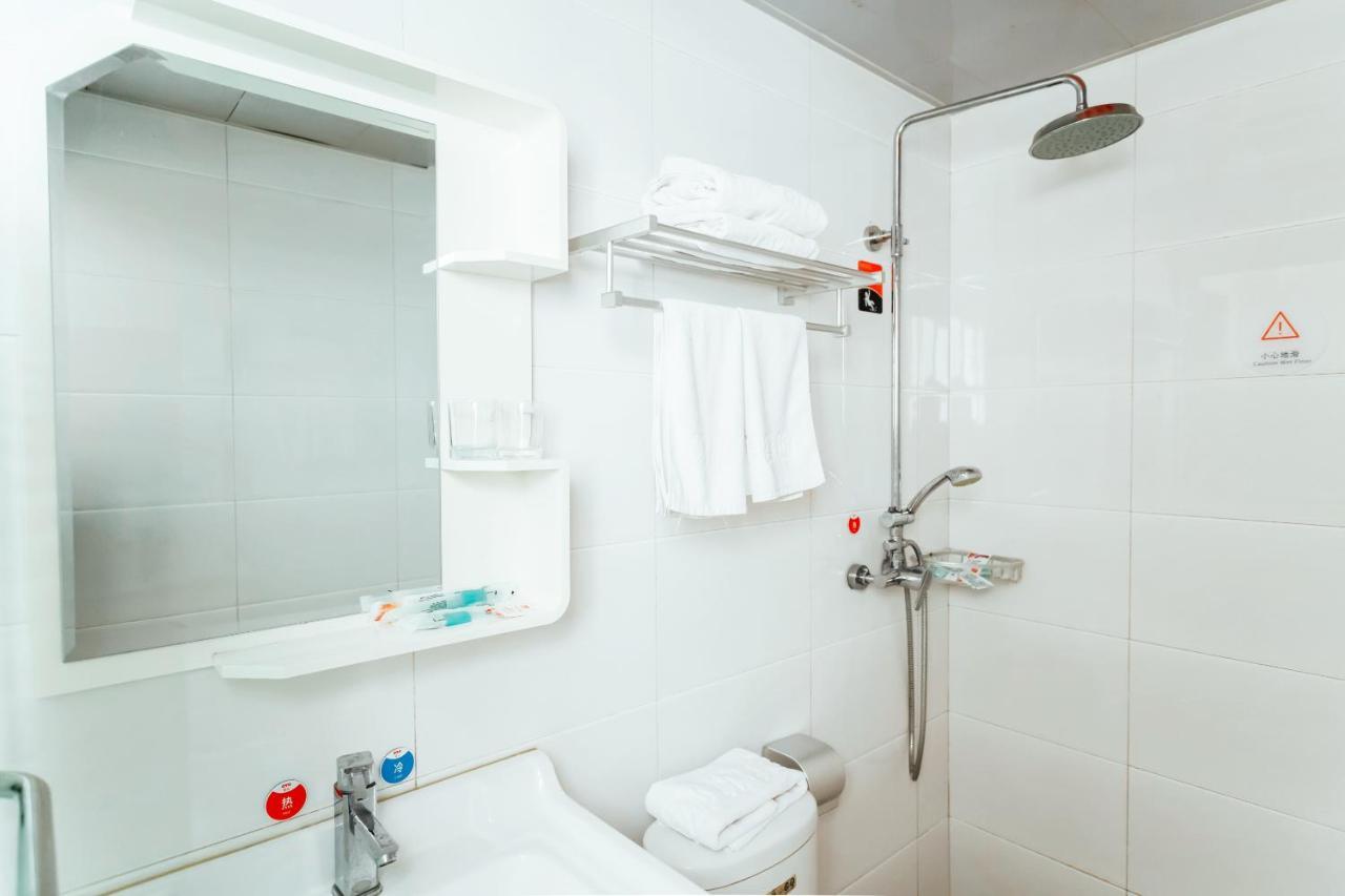 Nafee Hotel 전장 외부 사진